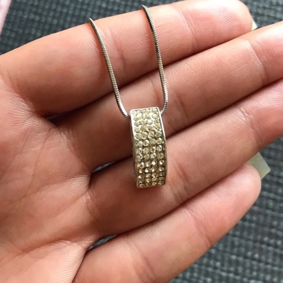 🌉 Rhinestone Bridge Necklace 🌉 - Picture 2 of 6